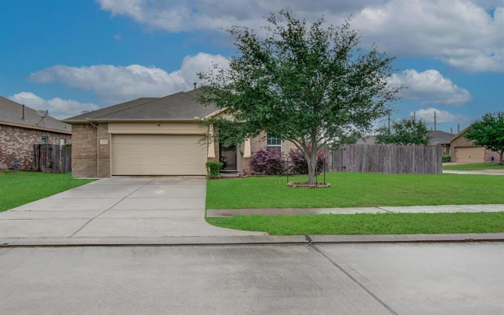 Unit for sale at 2202 Moonstone Court, Texas City, TX 77591