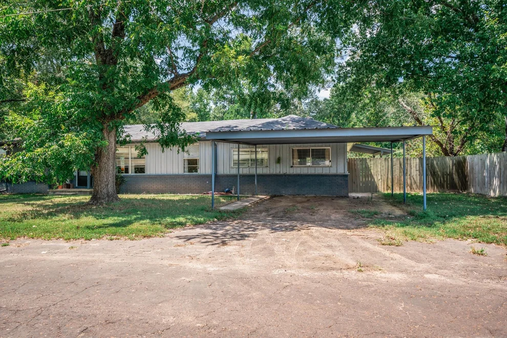 Unit for sale at 1511 Teachers Ridge, Diana, TX 75640