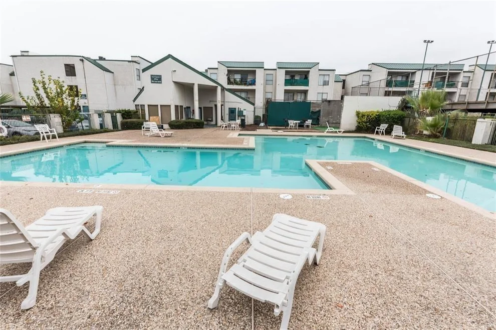 Unit for sale at 2818 S Bartell Drive, Houston, TX 77054
