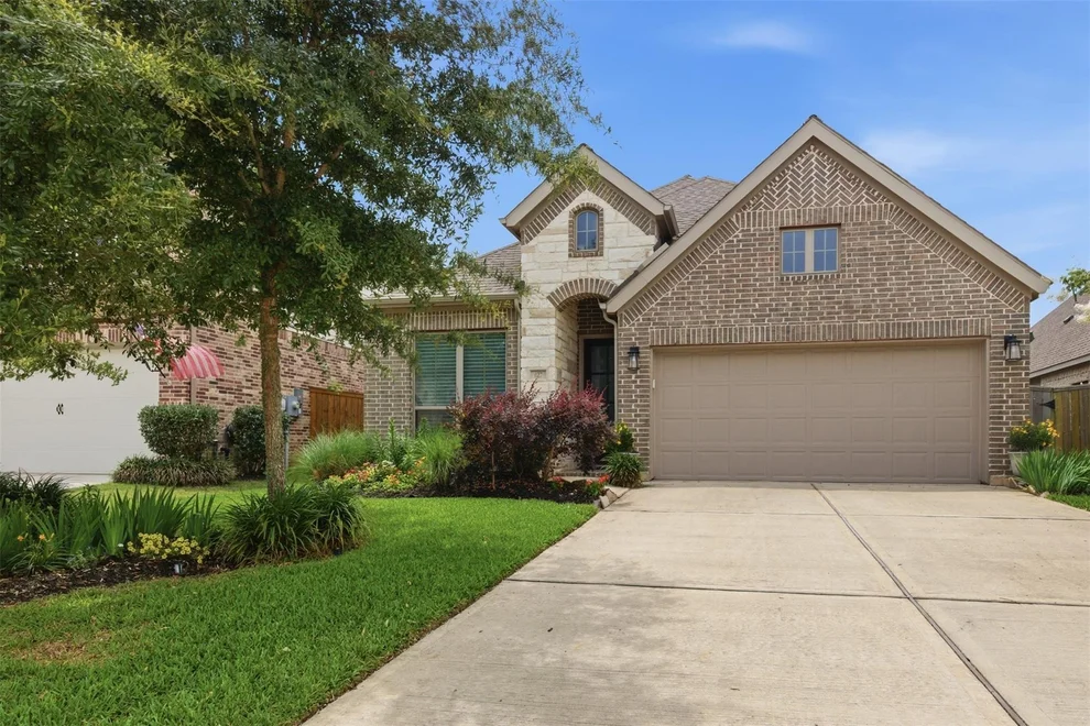 Unit for sale at 627 Lost Maples Bend Lane, Conroe, TX 77304