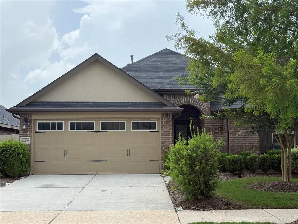 Unit for sale at 12531 E Hillock Lane, Houston, TX 77047