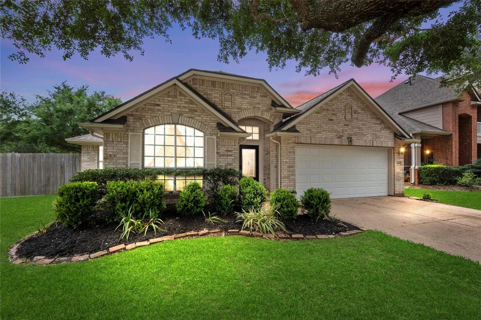Unit for sale at 4039 Dell Lane, Missouri City, TX 77459