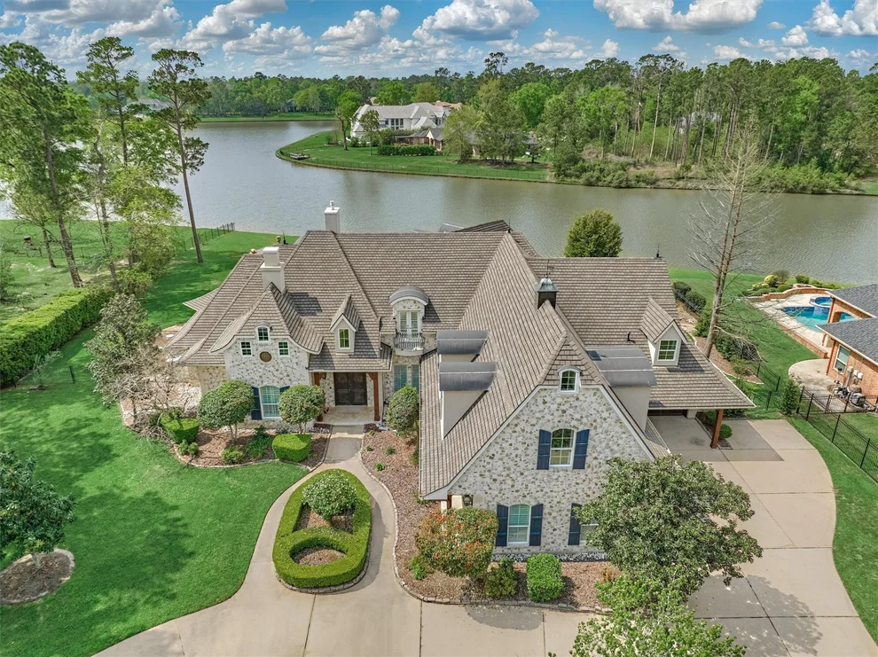 Unit for sale at 28207 E Benders Landing Boulevard, Spring, TX 77386