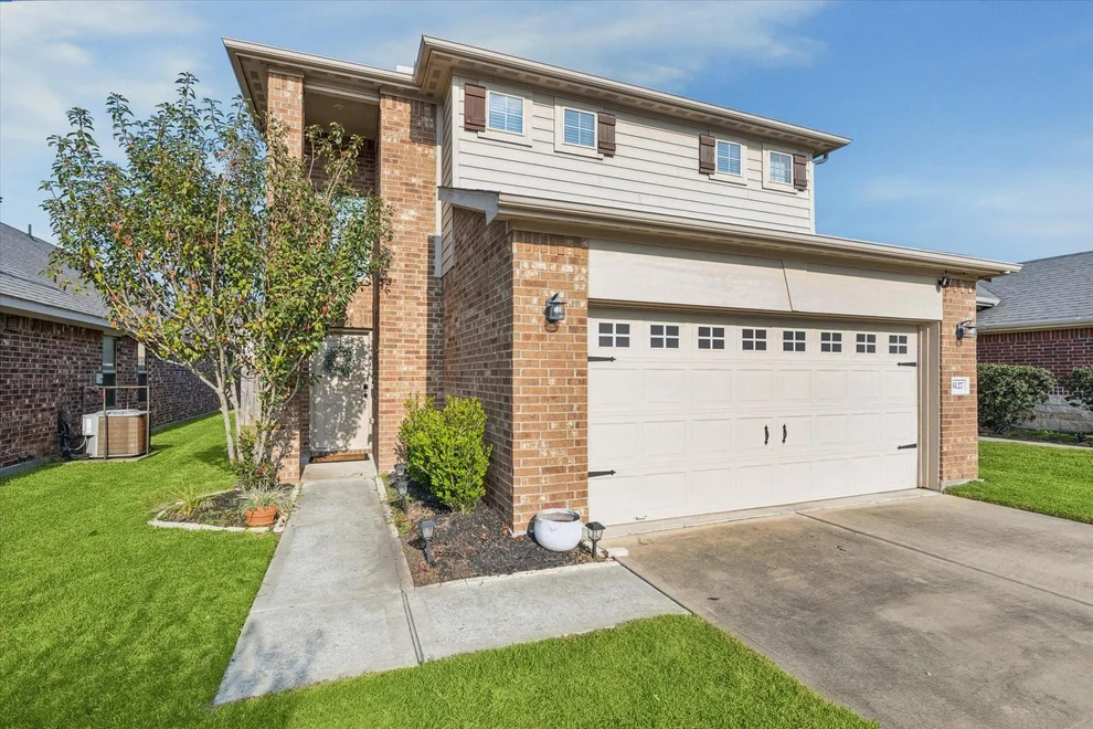 Unit for sale at 5127 Misty Lane, Bacliff, TX 77518