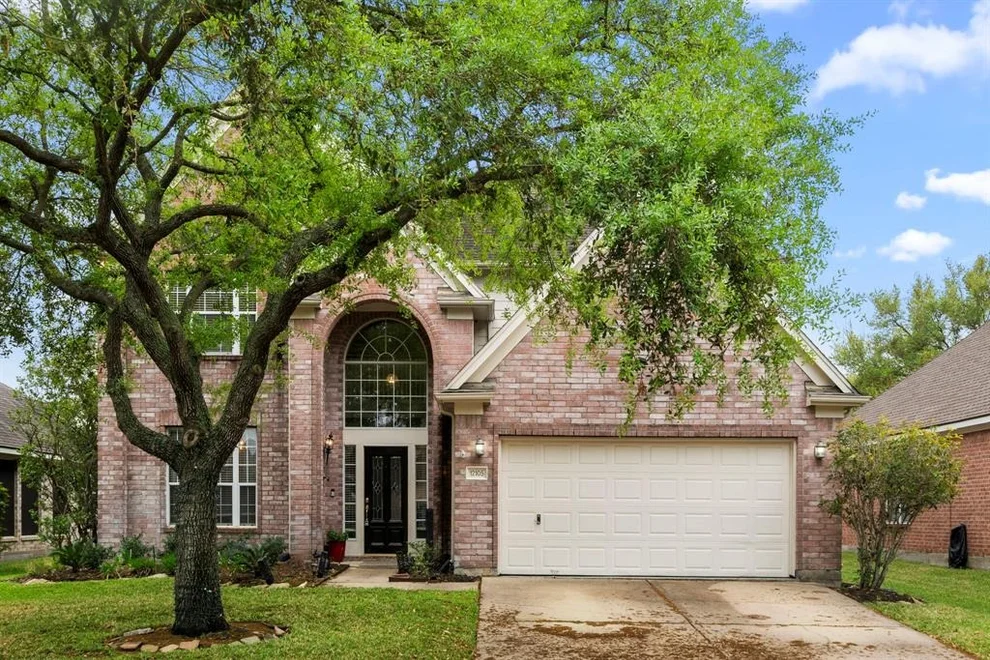 Unit for sale at 12105 E Canyon Trace Drive, Houston, TX 77095