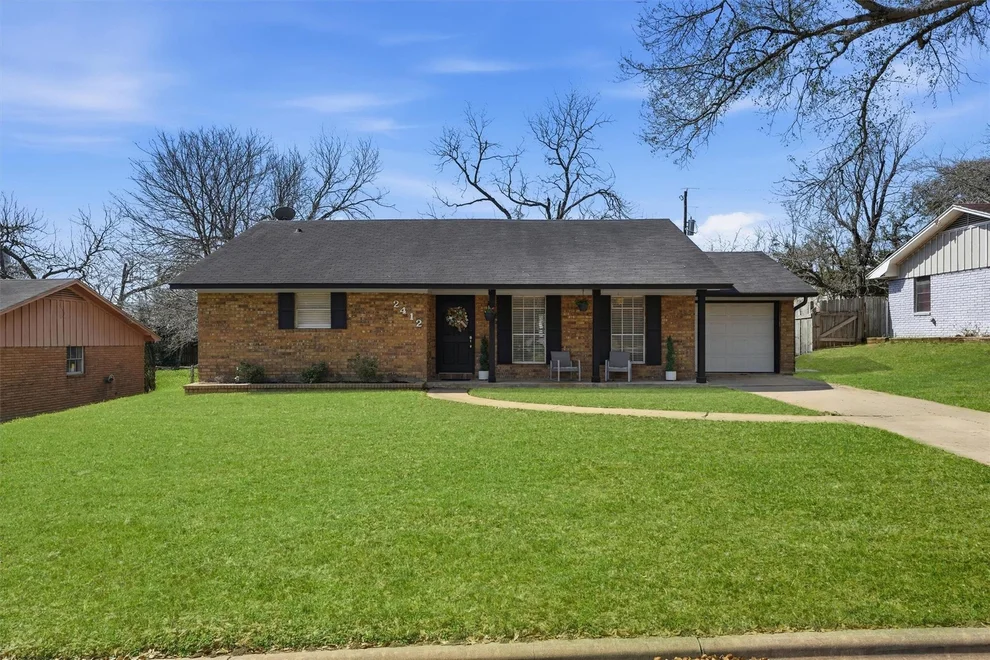 Unit for sale at 2412 Airline Drive, Brenham, TX 77833