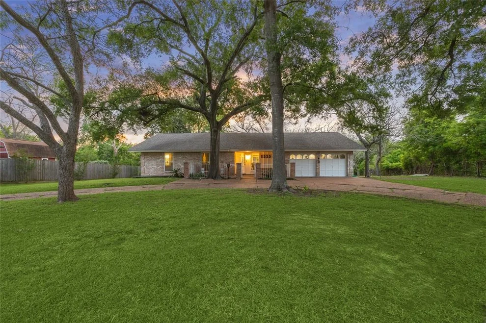 Unit for sale at 8555 Chalcos Drive, Houston, TX 77017
