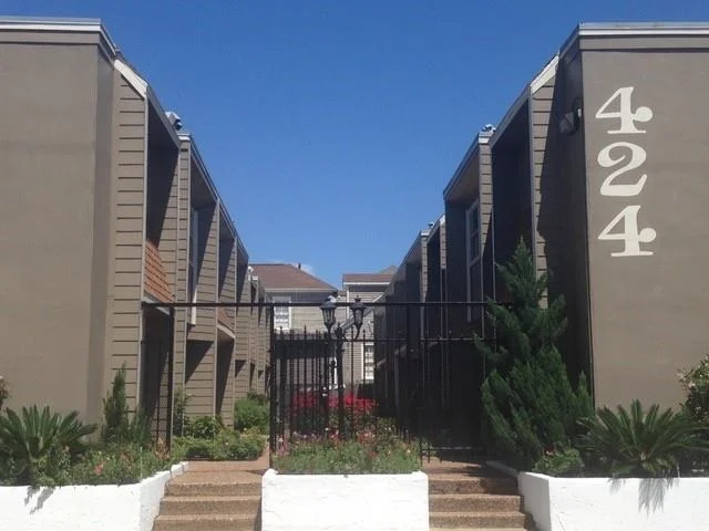 Unit for sale at 424 15th Street, Galveston, TX 77550