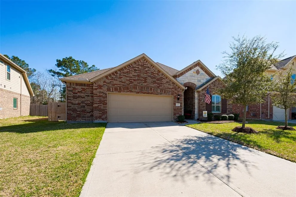 Unit for sale at 1325 Course View Drive N, League City, TX 77573