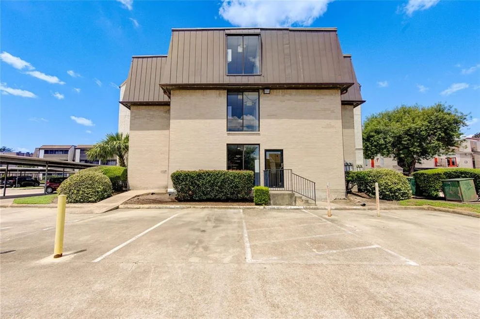 Unit for sale at 3025 Walnut Bend Lane, Houston, TX 77042