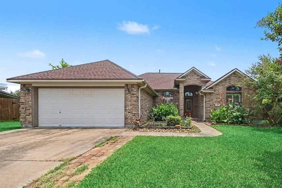 Unit for sale at 147 Eagle Nest Court, Richwood, TX 77566