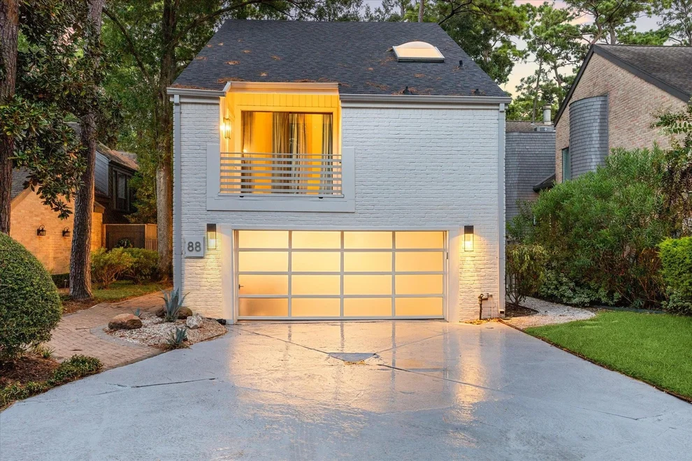 Unit for sale at 88 Sugarberry Circle, Houston, TX 77024