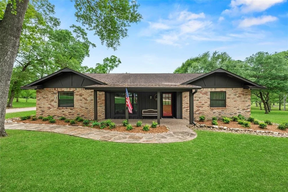 Unit for sale at 2219 Black Hawk Lane, Brookshire, TX 77423