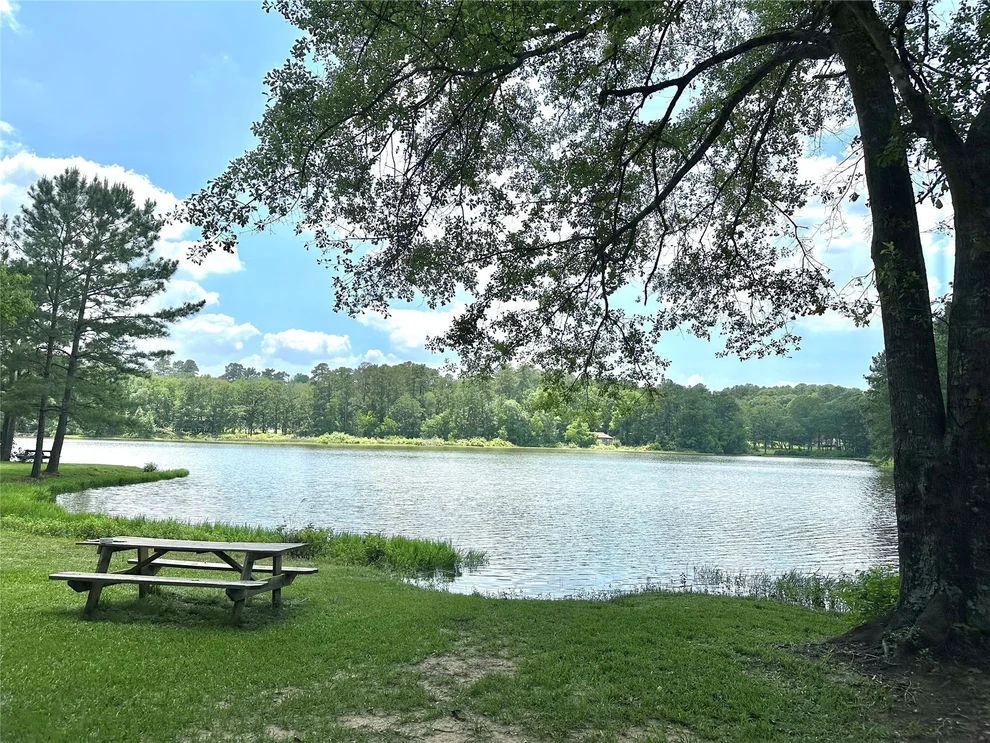 Unit for sale at 5291 Crockett Road, Willis, TX 77378