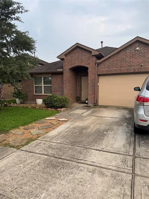 Unit for sale at 75 Rodeo Drive, Manvel, TX 77578