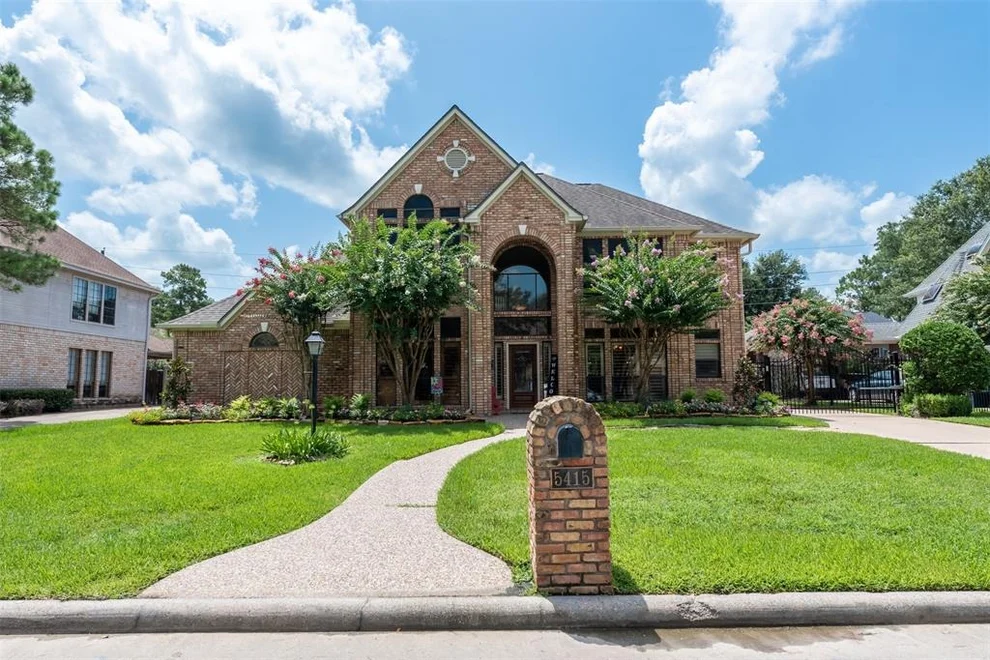 Unit for sale at 5415 Winding Ridge Drive, Spring, TX 77379