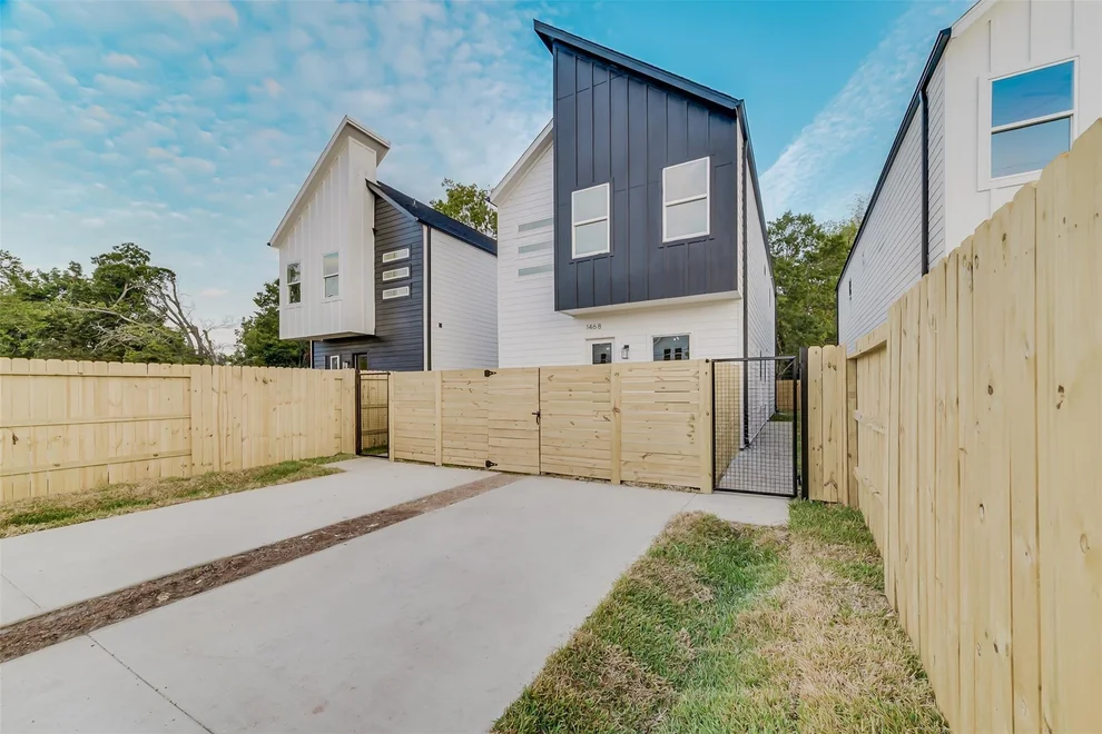 Unit for sale at 2120 Creston Drive, Houston, TX 77026