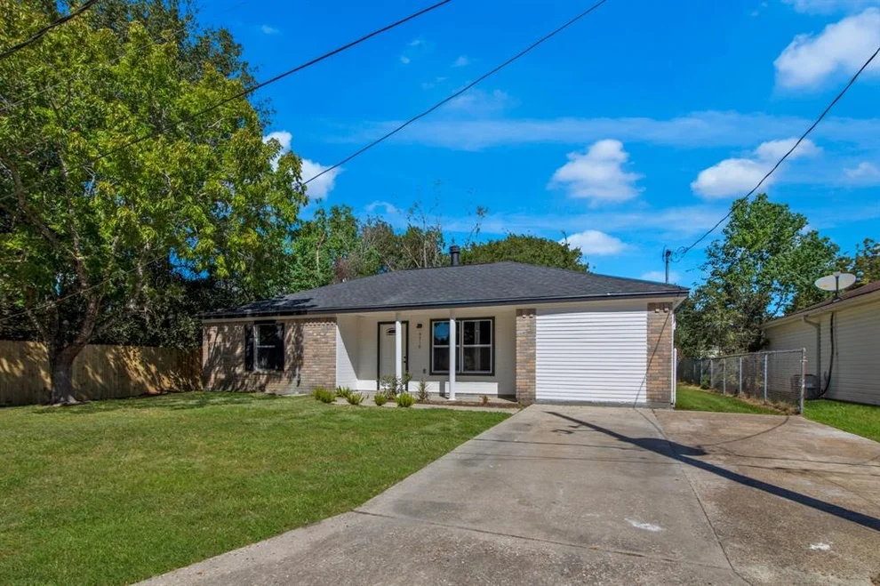 Unit for sale at 9710 Mapes Street, Beaumont, TX 77707