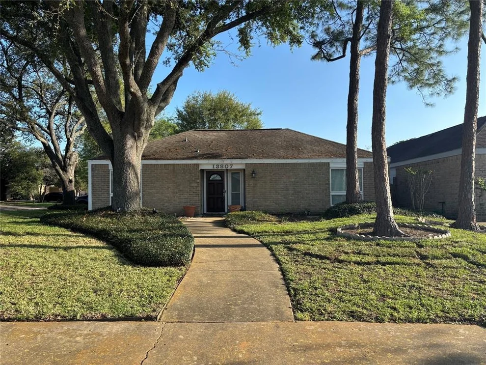 Unit for sale at 13807 Sheri Hollow Lane, Houston, TX 77082