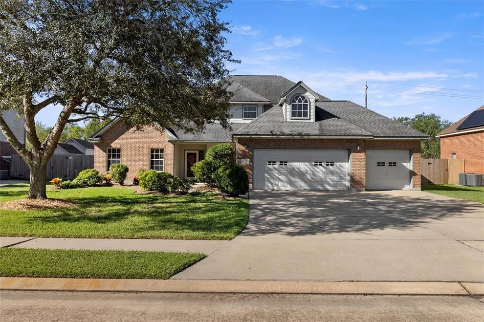 Unit for sale at 123 Indian Warrior Trail, Lake Jackson, TX 77566