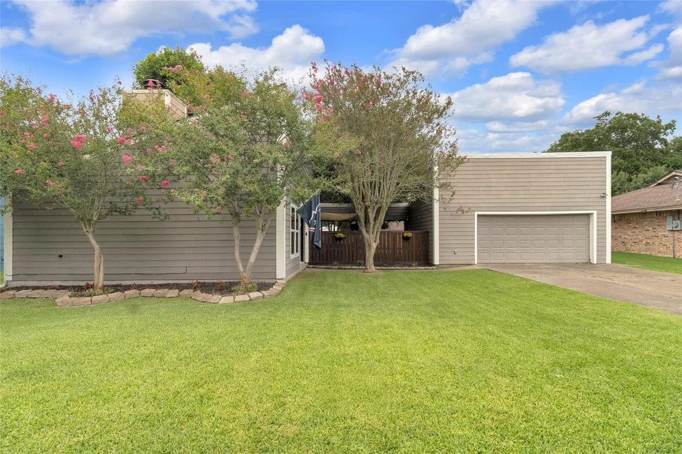 Unit for sale at 1217 Ivy Avenue, Deer Park, TX 77536