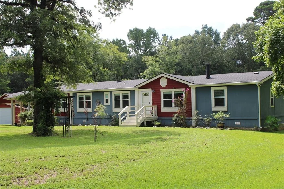 Unit for sale at 300 Bowling Road, Point Blank, TX 77364