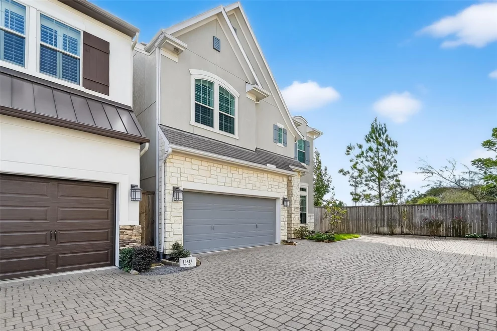Unit for sale at 10514 Hess Lane, Houston, TX 77096