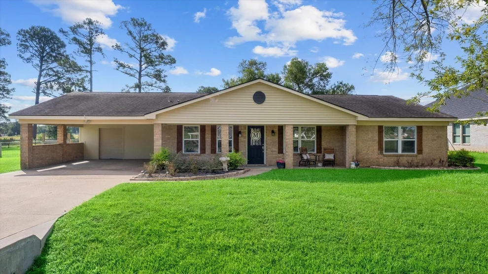 Unit for sale at 32033 Birdie Drive, Waller, TX 77484