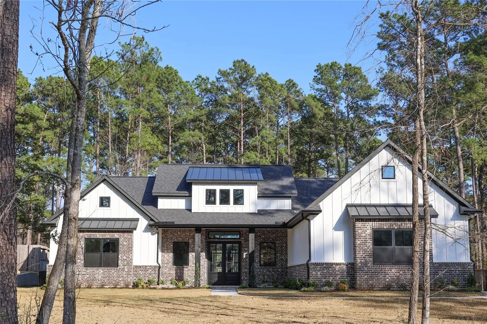 Unit for sale at 40110 Mostyn Drive, Magnolia, TX 77354