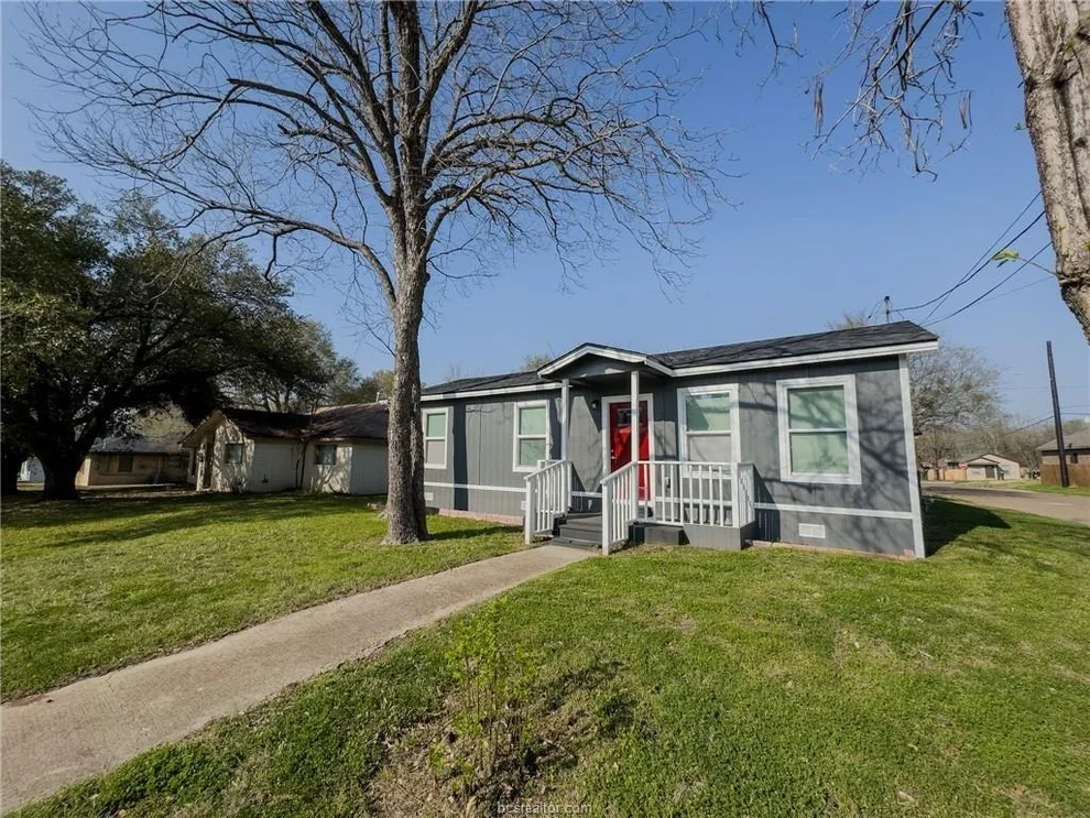 Unit for sale at 1000 W 17th Street, Bryan, TX 77803