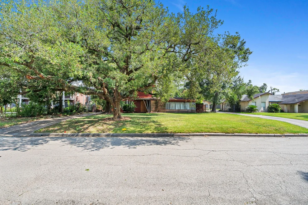Unit for sale at 3417 Charleston Street, Houston, TX 77021