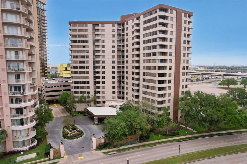 Unit for sale at 3525 Sage Road, Houston, TX 77056