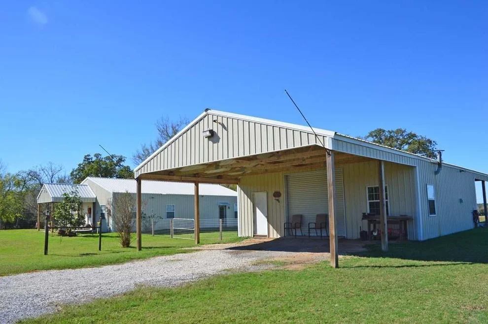 Unit for sale at 19097 County Road 124, Iola, TX 77831