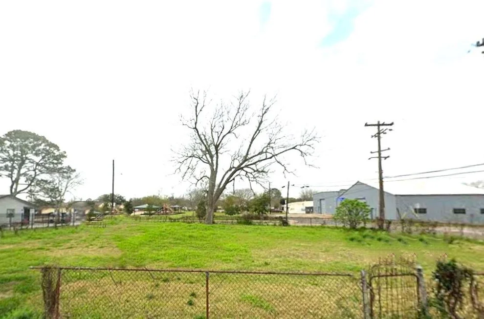 Unit for sale at 1403 Edna Street, Baytown, TX 77520