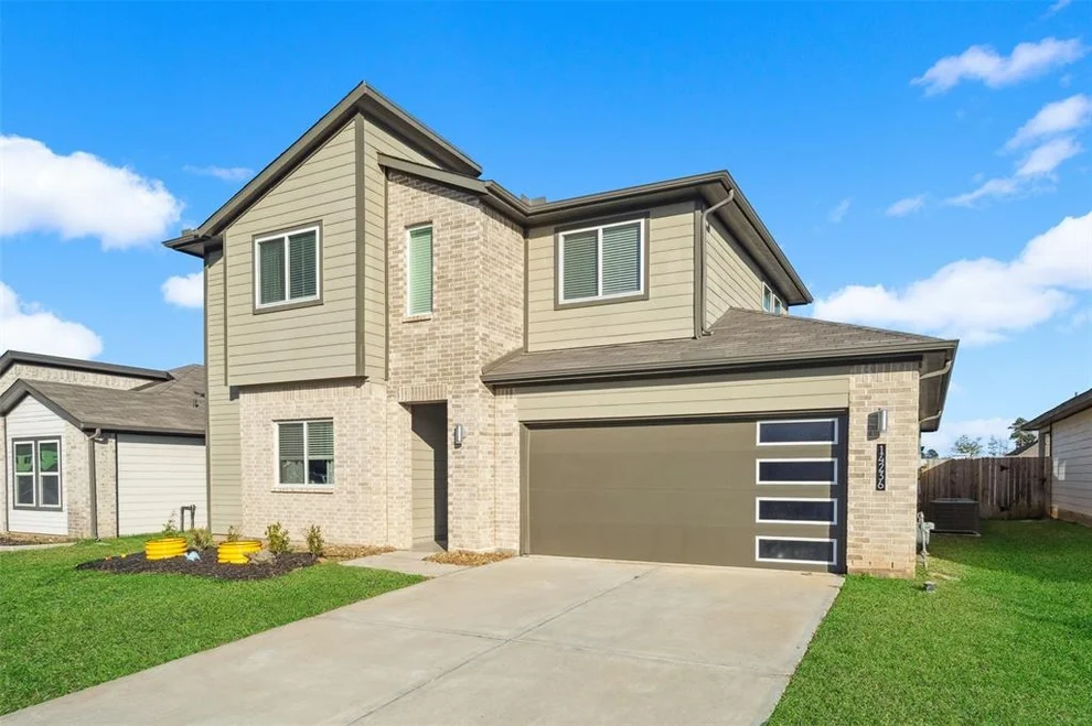Unit for sale at 14236 Big Bend Drive, Conroe, TX 77384