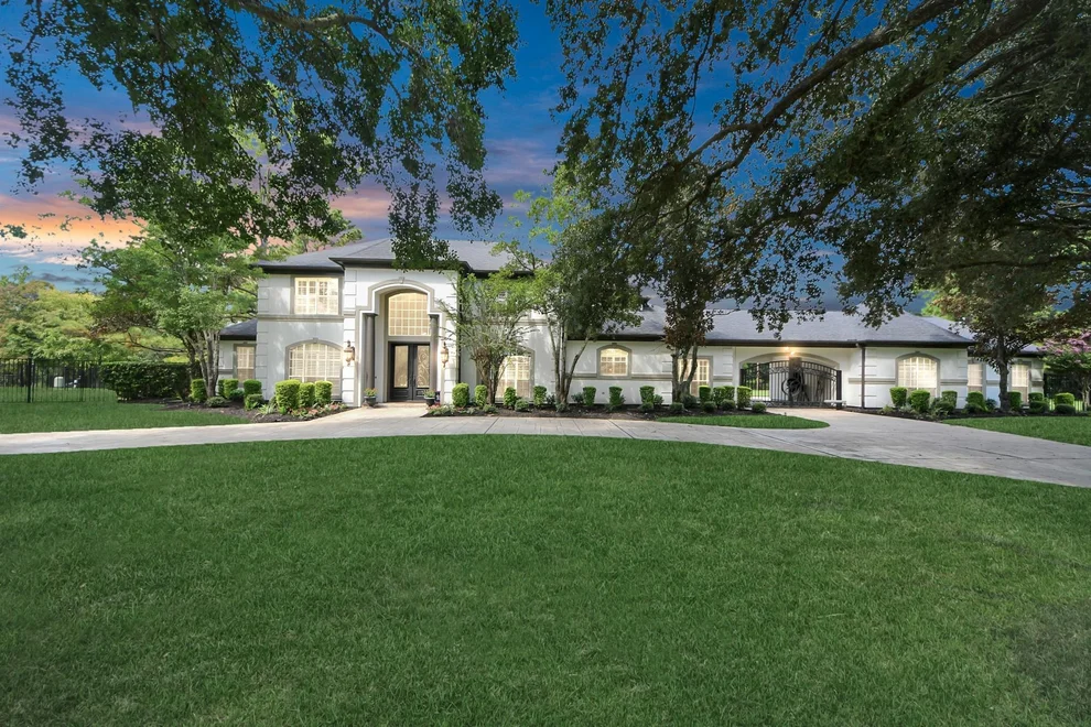 Unit for sale at 12810 Wondering Forest Drive, Tomball, TX 77377