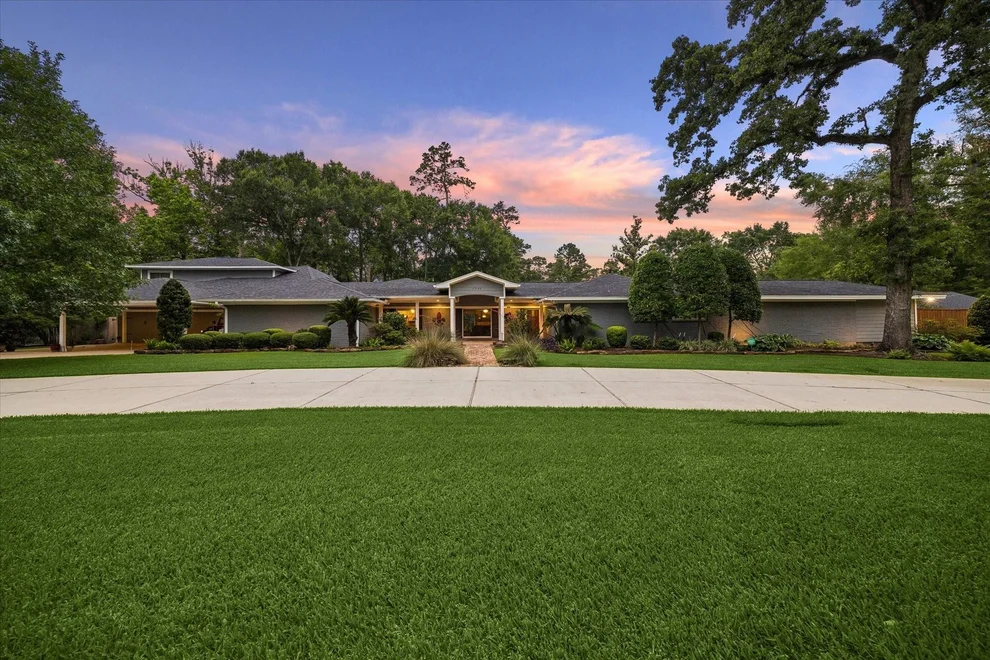Unit for sale at 1711 Walnut Lane, Kingwood, TX 77339