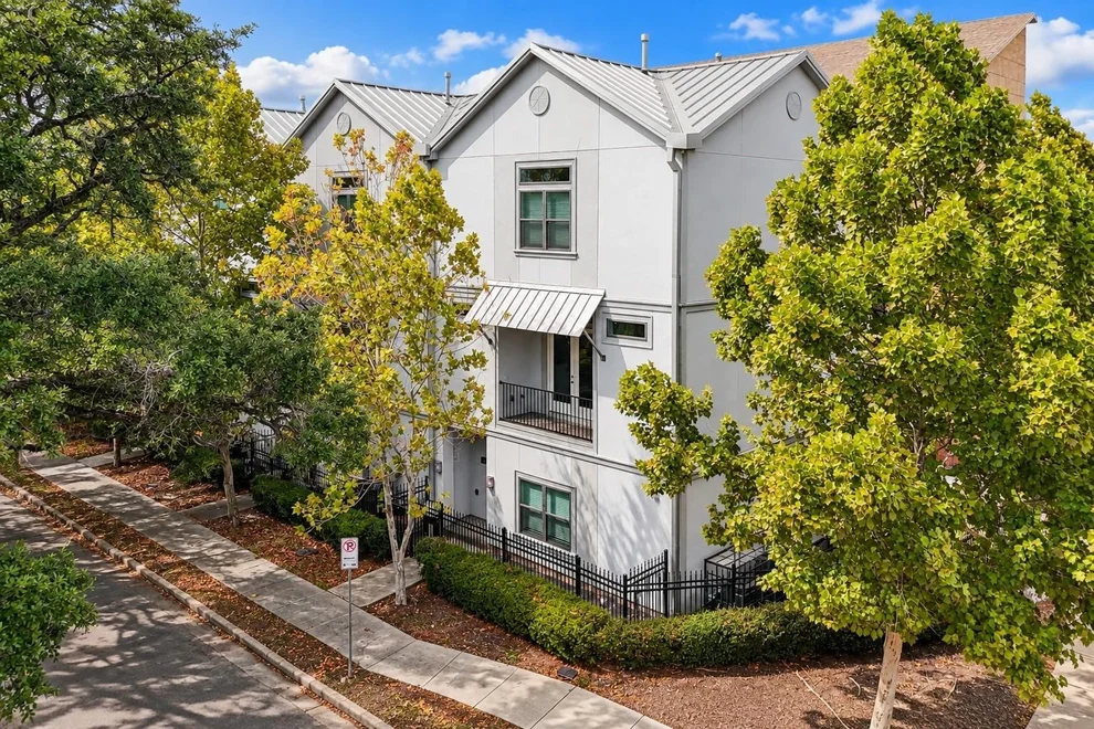 Unit for sale at 3351 Kilgore Street, Houston, TX 77021