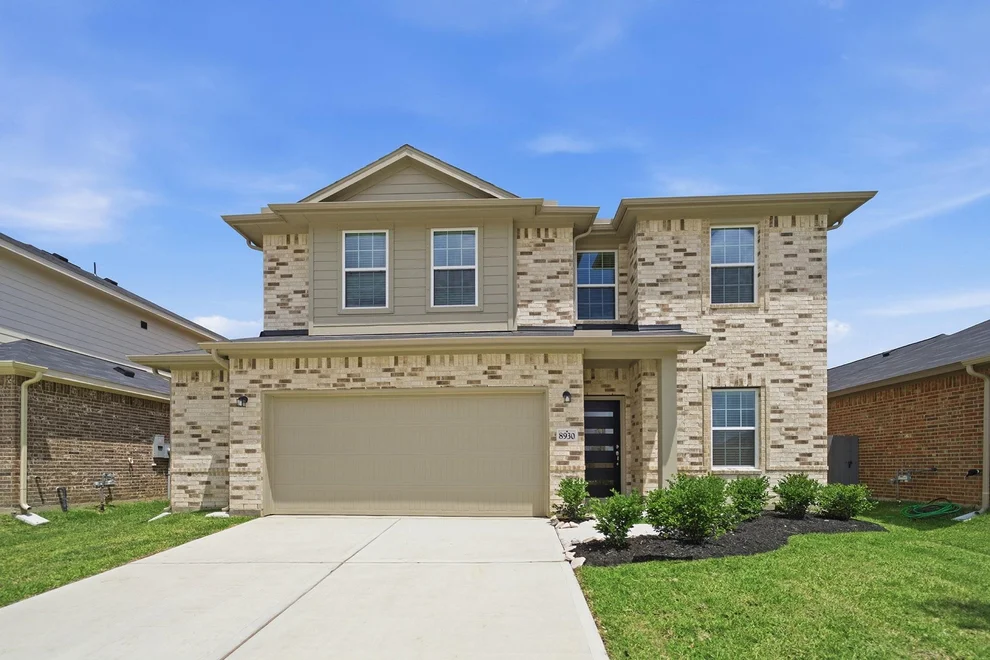 Unit for sale at 8930 Gull Canyon Drive, Baytown, TX 77521