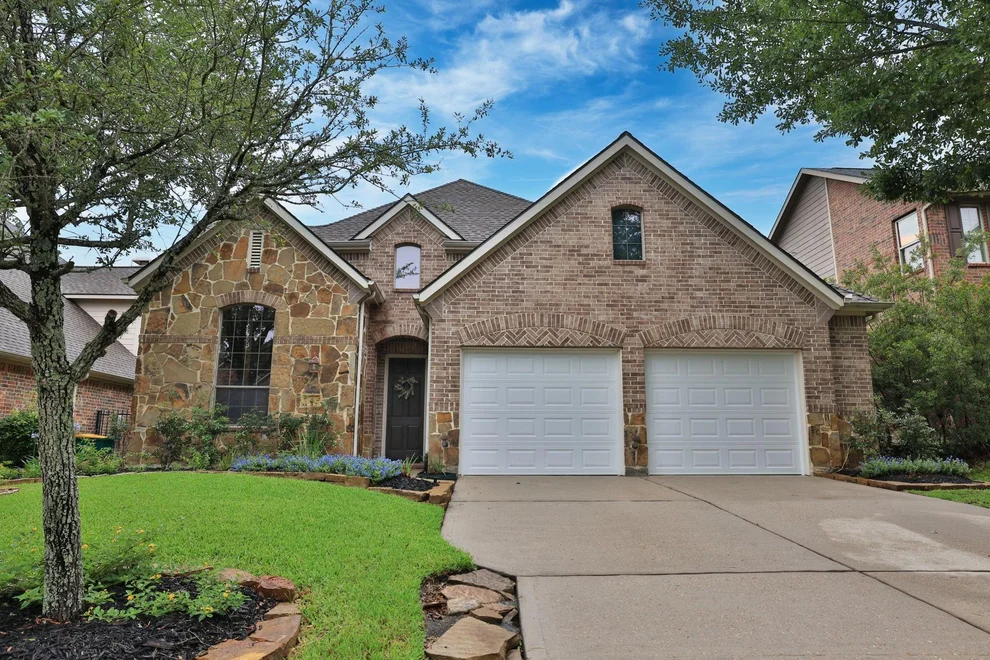 Unit for sale at 7 Woodmoor Place, Magnolia, TX 77354