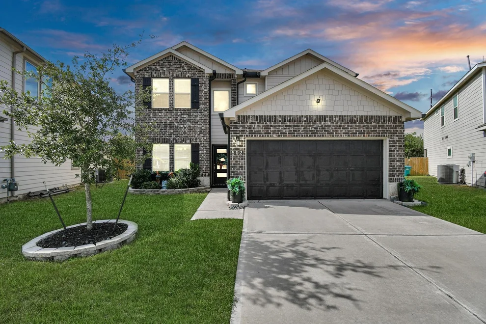 Unit for sale at 802 Pismo Lane, Rosharon, TX 77583