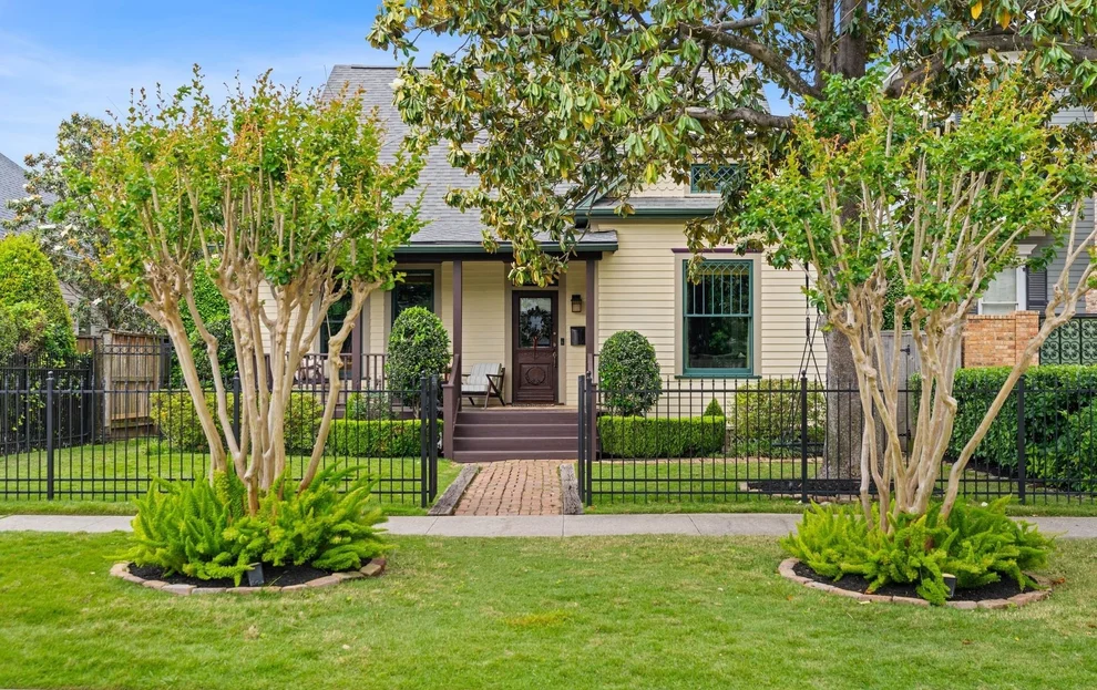 Unit for sale at 1633 Arlington Street, Houston, TX 77008