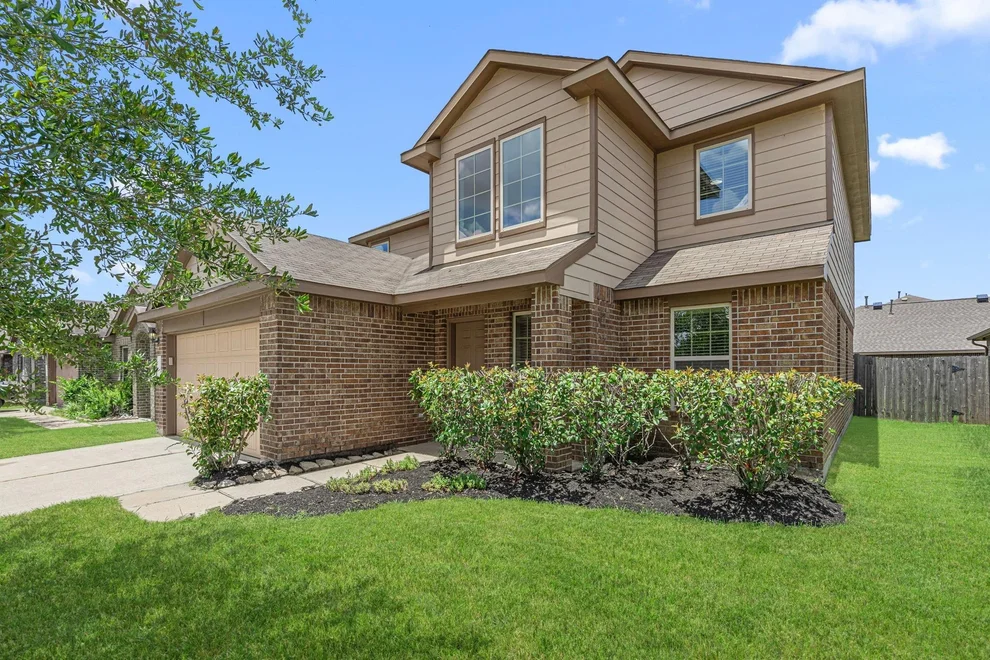 Unit for sale at 17806 Royal Breccia Lane, Richmond, TX 77407