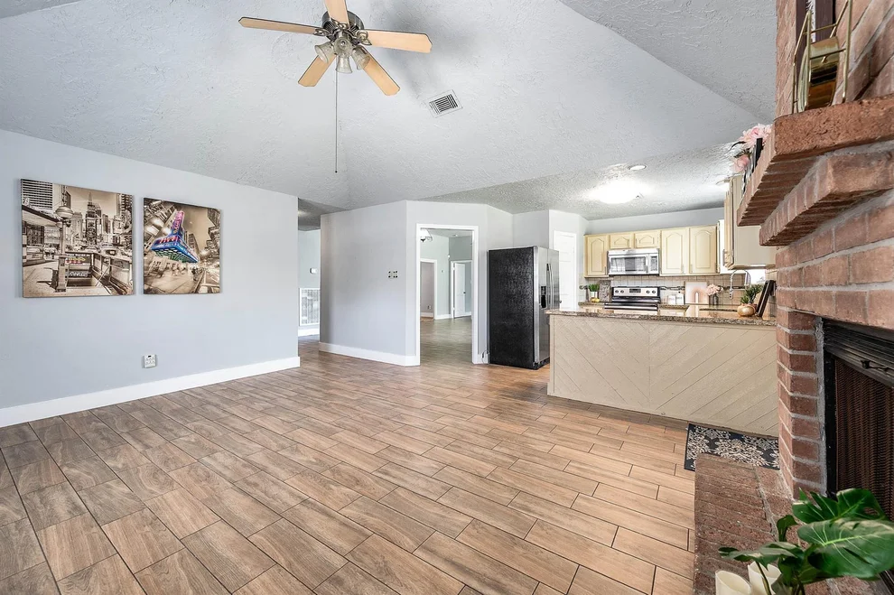 Unit for sale at 11923 Cottonwood Lane, Cypress, TX 77429