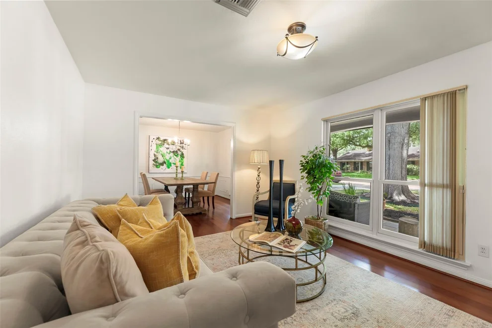 Unit for sale at 5623 Dumfries Drive, Houston, TX 77096