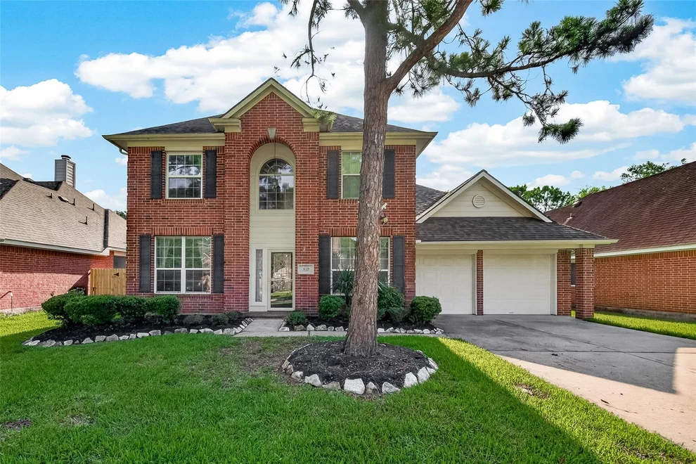Unit for sale at 3127 Edgewood Drive, Pearland, TX 77584