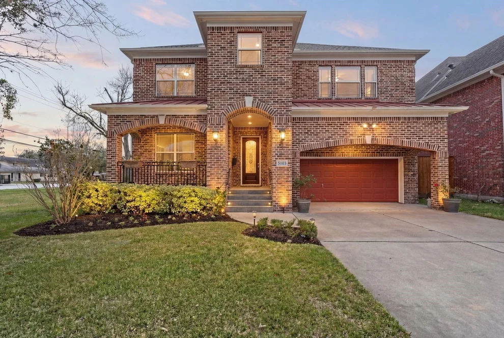 Unit for sale at 5103 Chestnut Street, Bellaire, TX 77401