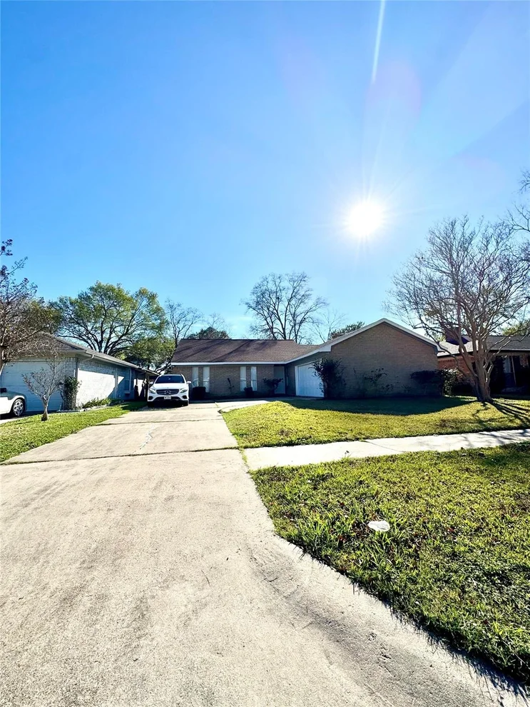 Unit for sale at 7619 Southmeadow Drive, Houston, TX 77071