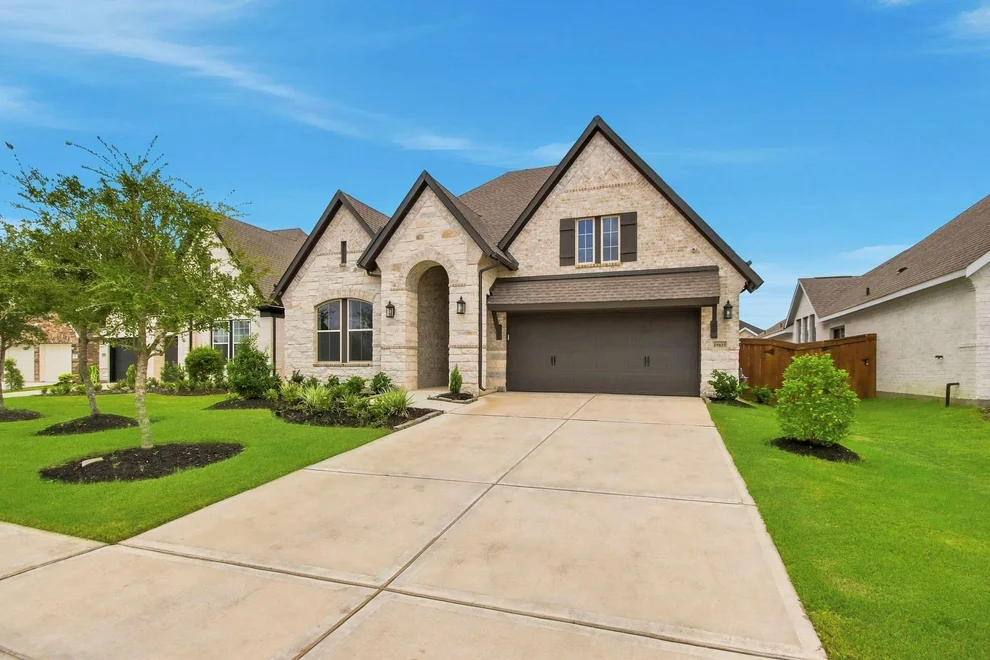 Unit for sale at 19615 Holly Pierce Drive, Cypress, TX 77433