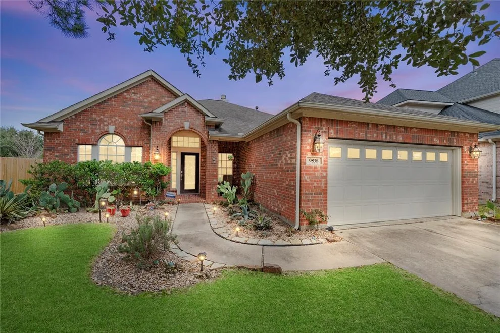 Unit for sale at 9838 Parsonsfield Lane, Katy, TX 77494